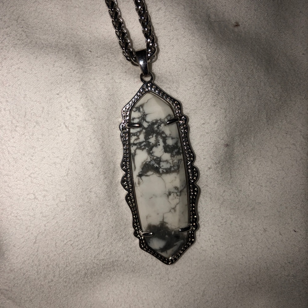 Kendra Scott Long Pendant Necklace | White Howlite
